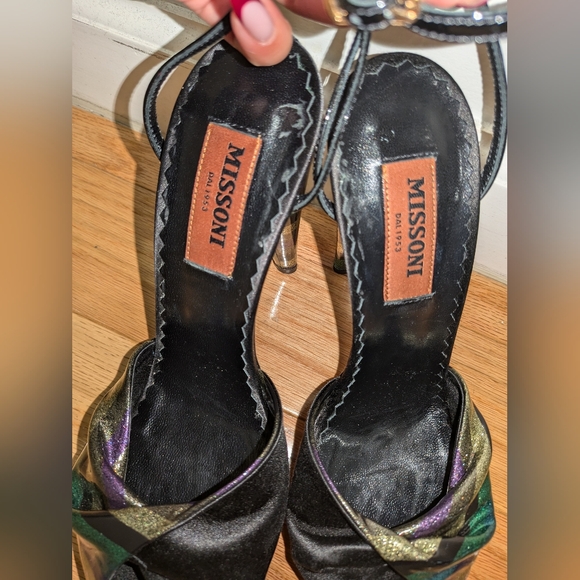 NEW MISSONI TWISTED METALLIC STRIPED PATENT LEATHER AND SATIN HEELS - Picture 11 of 12